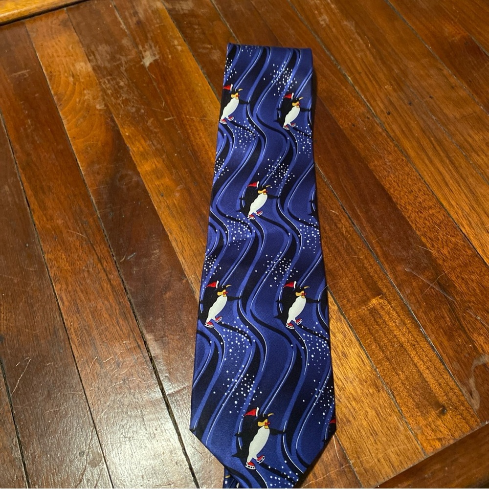 Holiday Tie